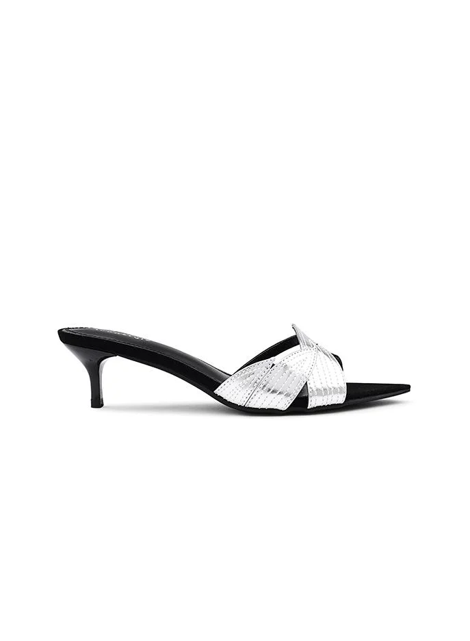 أيقون Shiny heel slipper perfect for evening occasions.