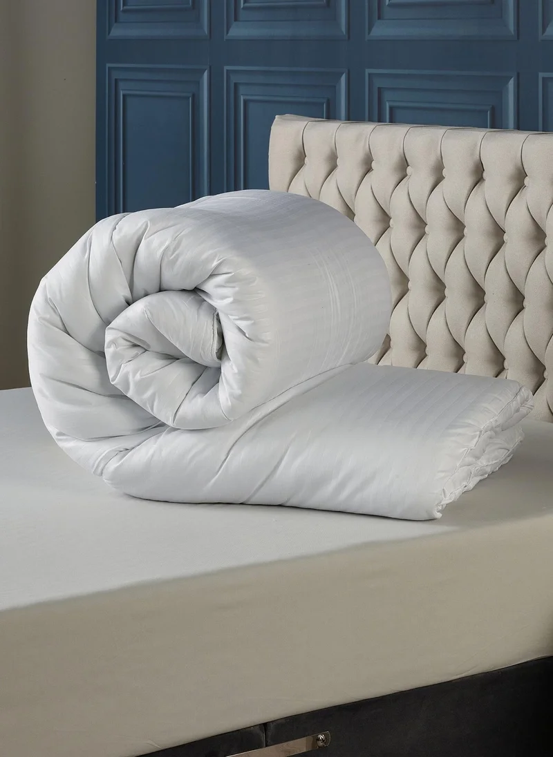 Matalan Downland White Hotel Duvet (10.5 Tog)