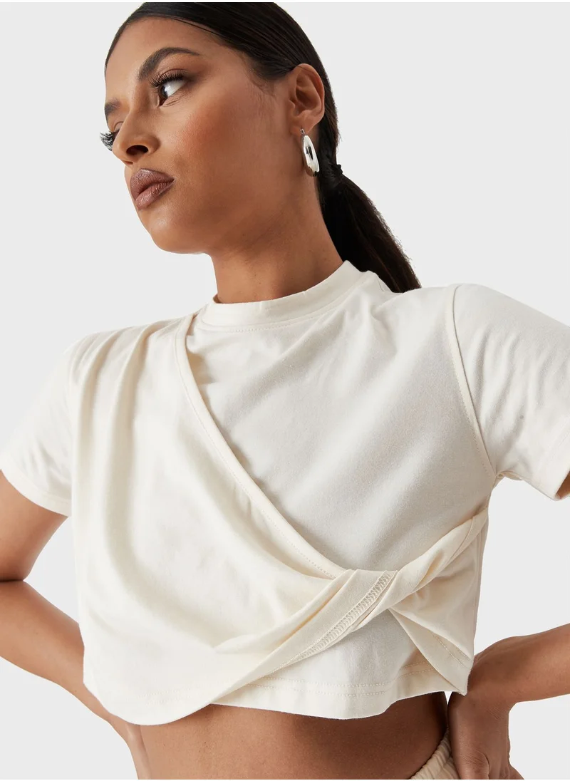 Missguided Front Twisted Crop T-Shirt