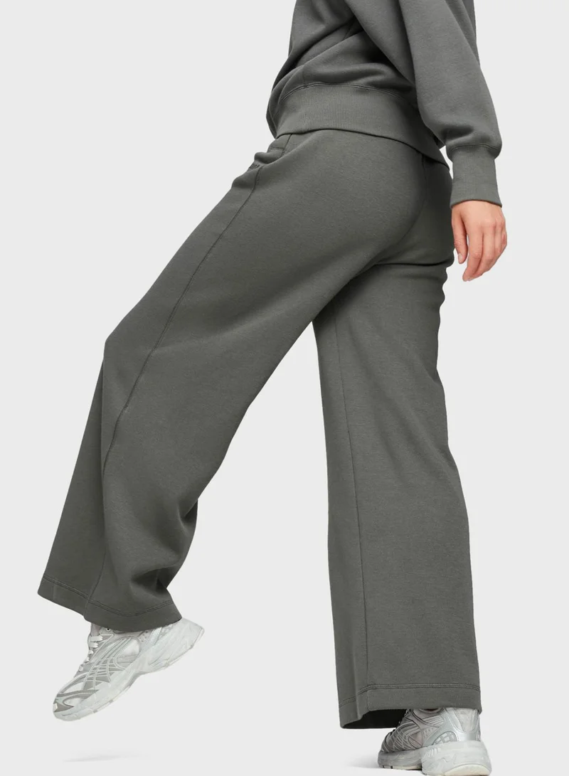 PUMA Classics+ Relaxed Sweatpants