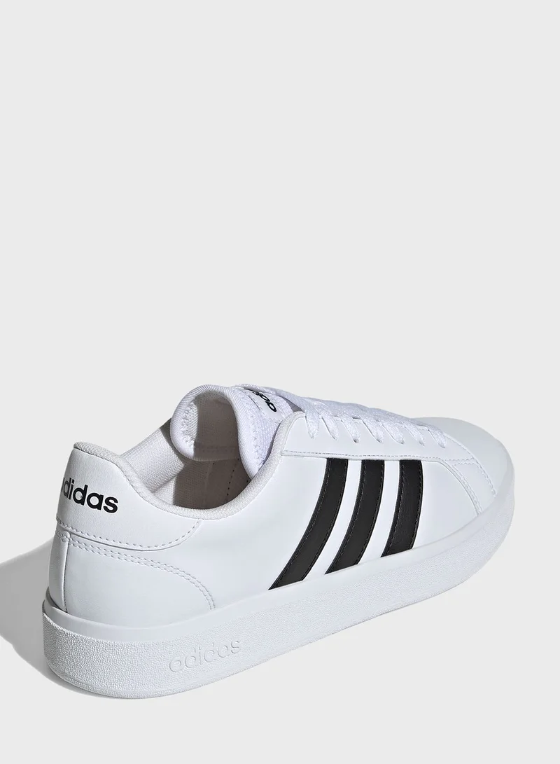 adidas حذاء جراند كورت بيز 2