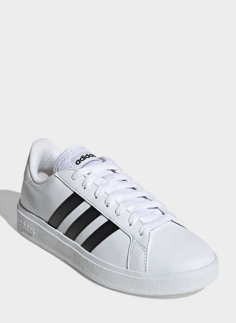 adidas حذاء جراند كورت بيز 2