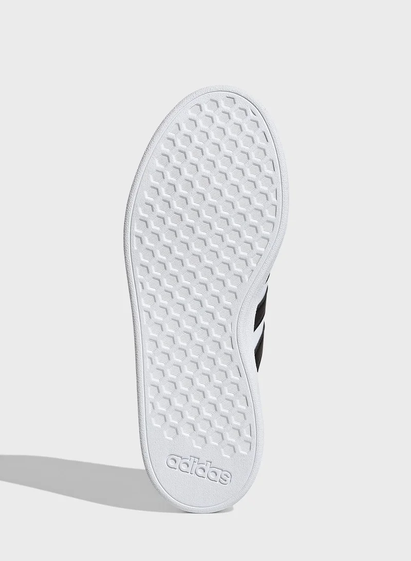 adidas حذاء جراند كورت بيز 2