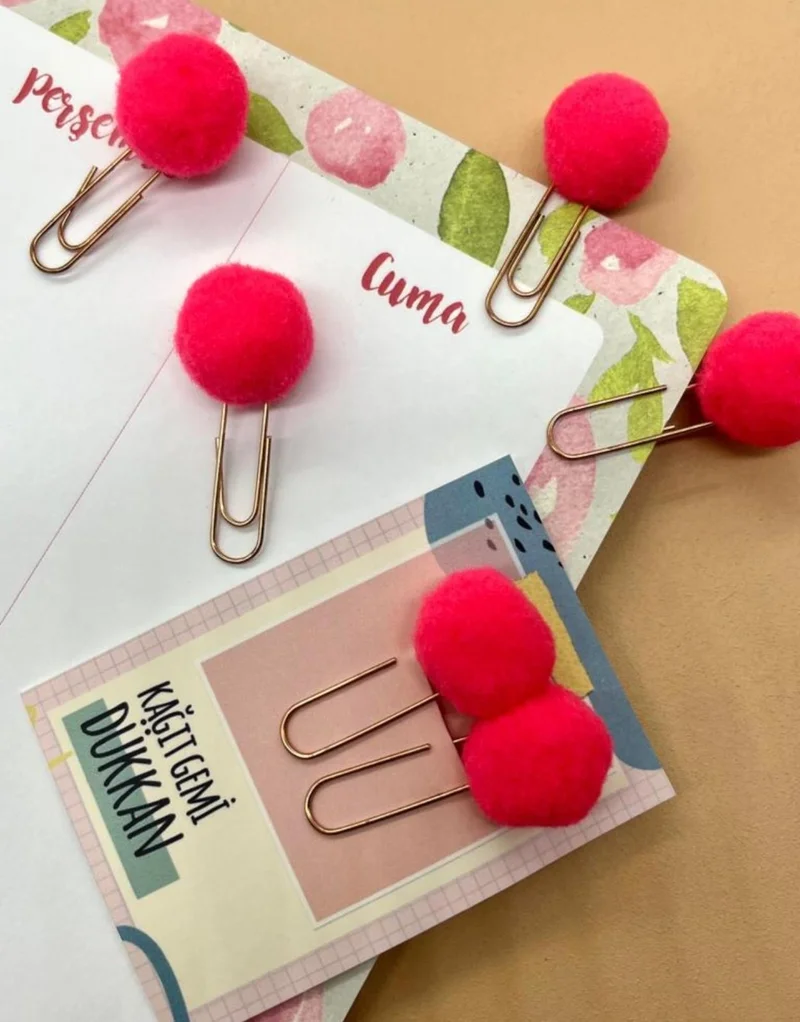 Kağıt Gemi Dükkan Paper Ship Shop Pomegranate Flower 2-Piece Pompom Paper Clips