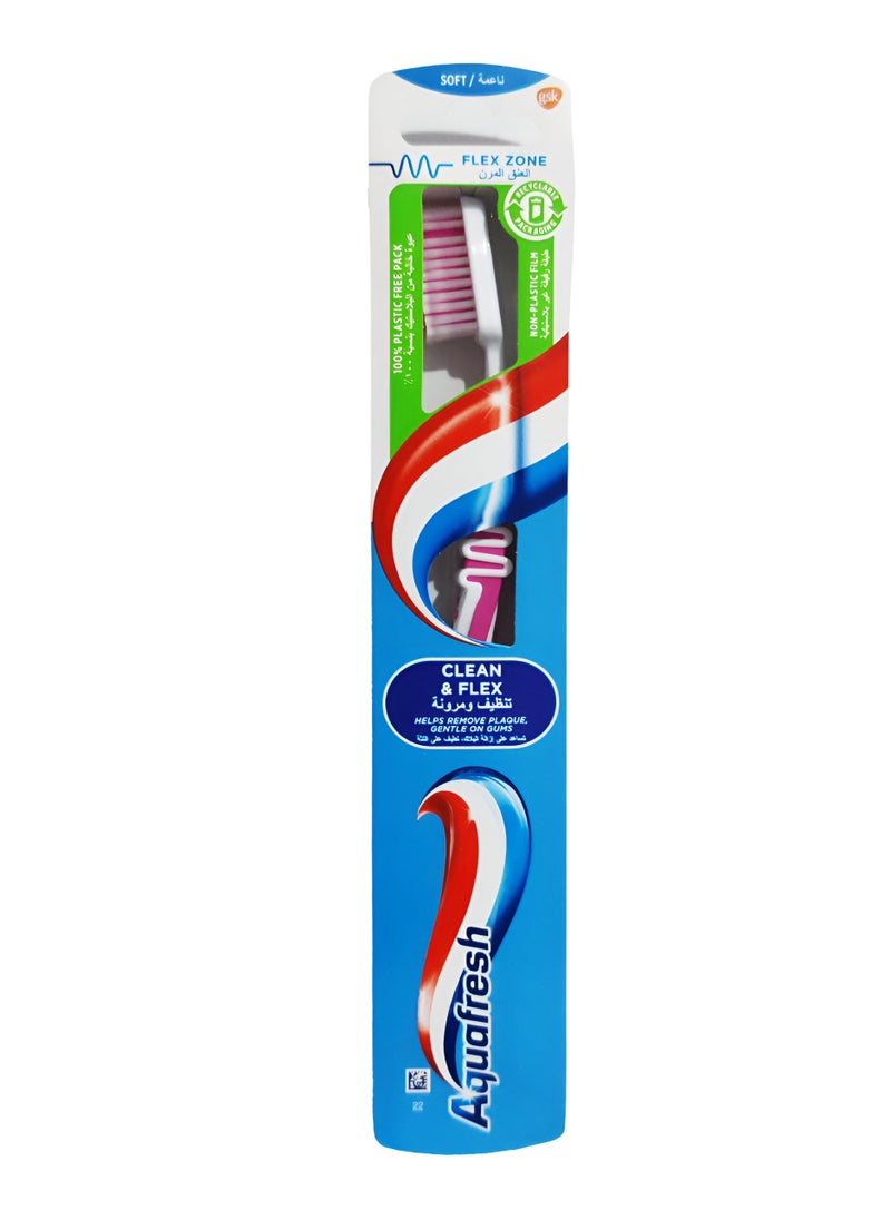 Aquafresh Clean and Flex Soft Toothbrush Multicolour