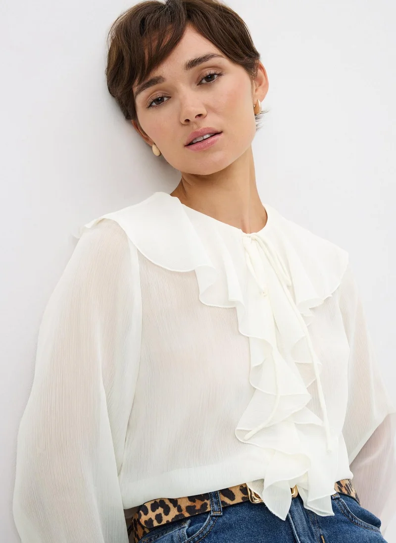 ماتلان White Tie Neck Ruffle Blouse
