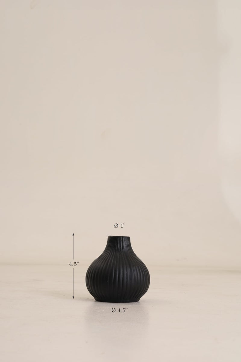 PUREZENTO Ribbed Textured Black Ceramic Vase 4.5 Inch – Pack of 1 | Decorative Ceramic Vase for Home Decor, Living Room, Office | Vases for Dried Flowers & Pampas Grass - Image 3