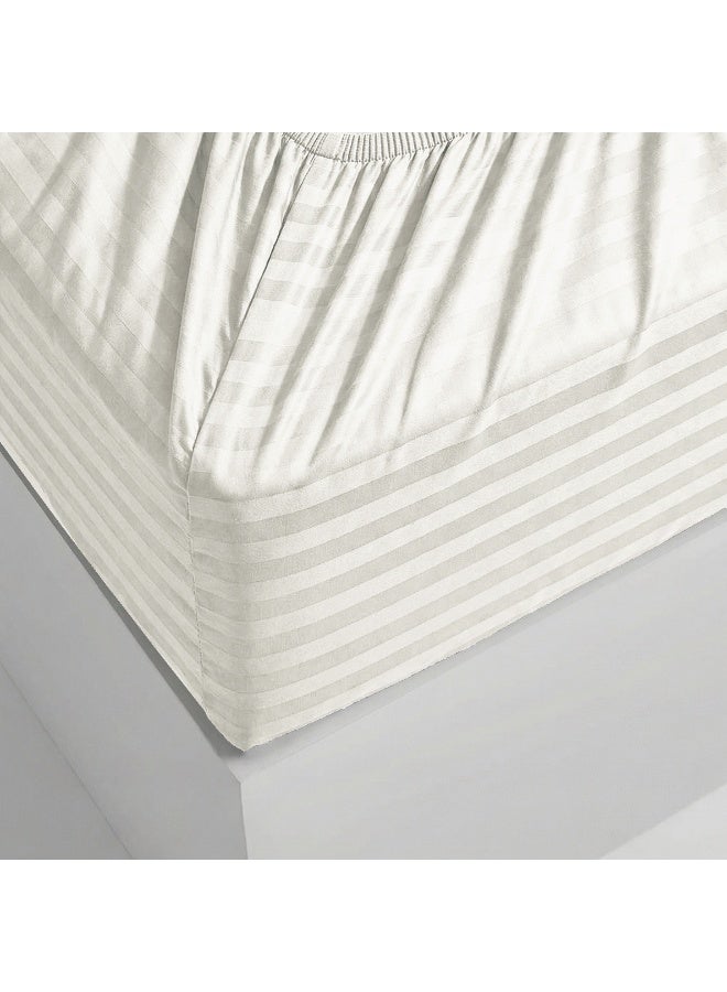 ريلاكس طقم ملاءات سرير فاخر ممتاز - ملاءة سرير فائقة النعومة، تسمح بمرور الهواء، ولطيفة على البشرة، مزودة بجيوب مطاطية عميقة، بالإضافة إلى غطاءي وسادة وملاءة سرير واحدة، لون أبيض كريمي، 200 × 200 سم - Image 3