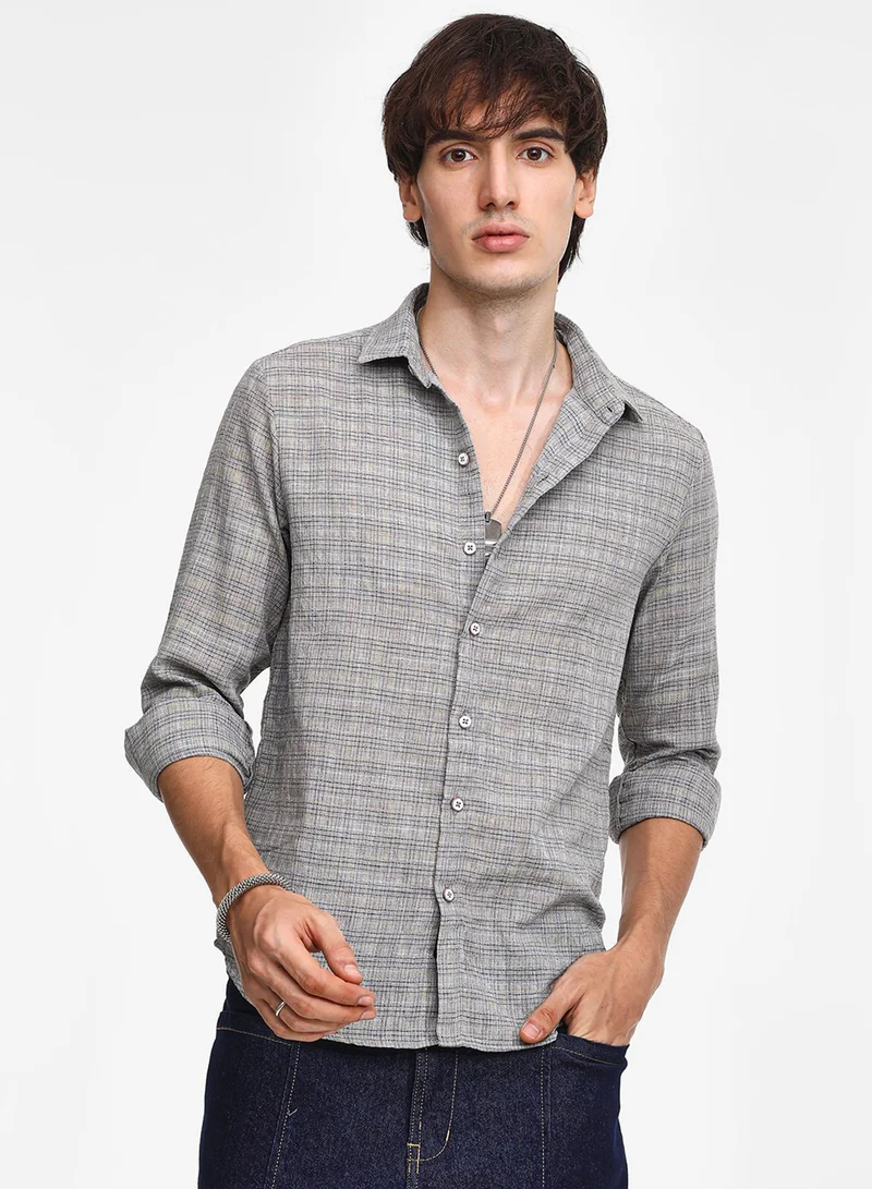 Campus Sutra Men's Ash Grey Micro-Tartan Plaid Shirt For Casual Wear | Spread Collar | Long Sleeve | Button Closure | Shirt Crafted With Comfort Fit For Everyday Wear