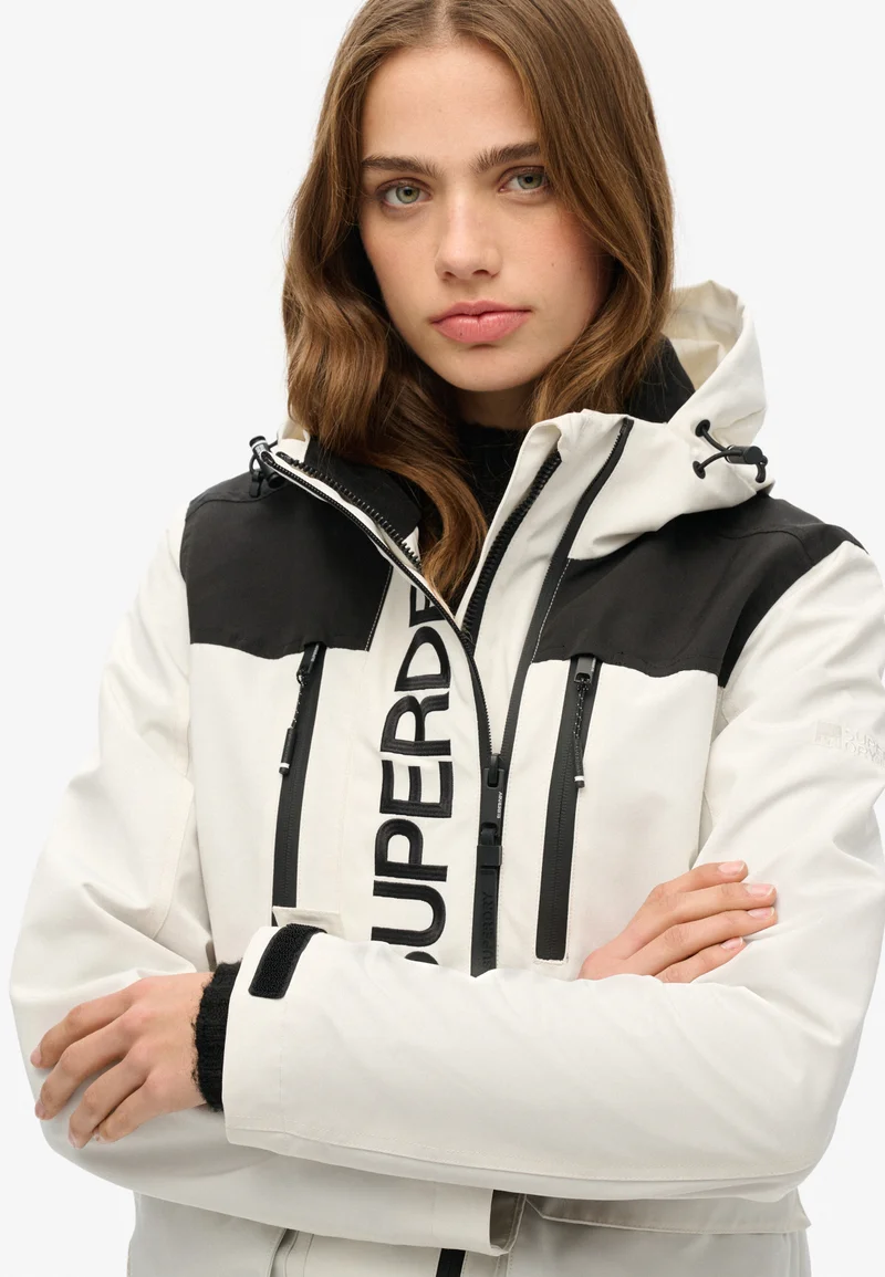 سوبر دراي جاكيت واقٍ من الرياح بألوان متدرجة