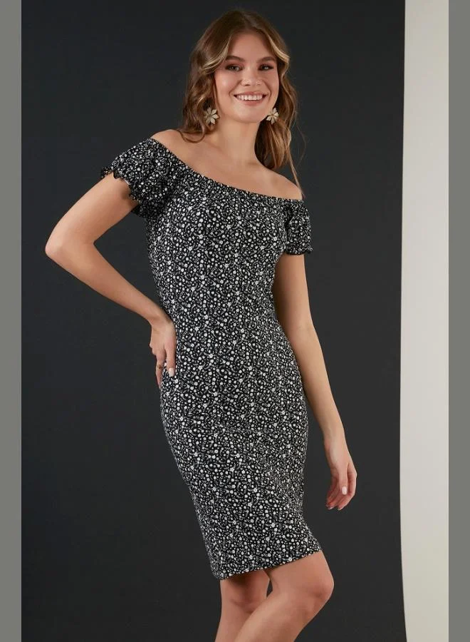 ليلا فستان كارمن بنقوش زهور ليلى للنساء