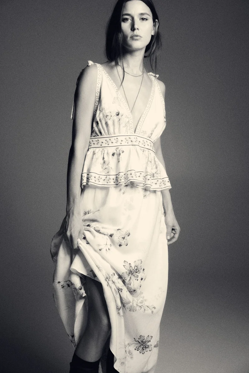 اتش اند ام فستان بحمالات ربط من مزيج الكتان