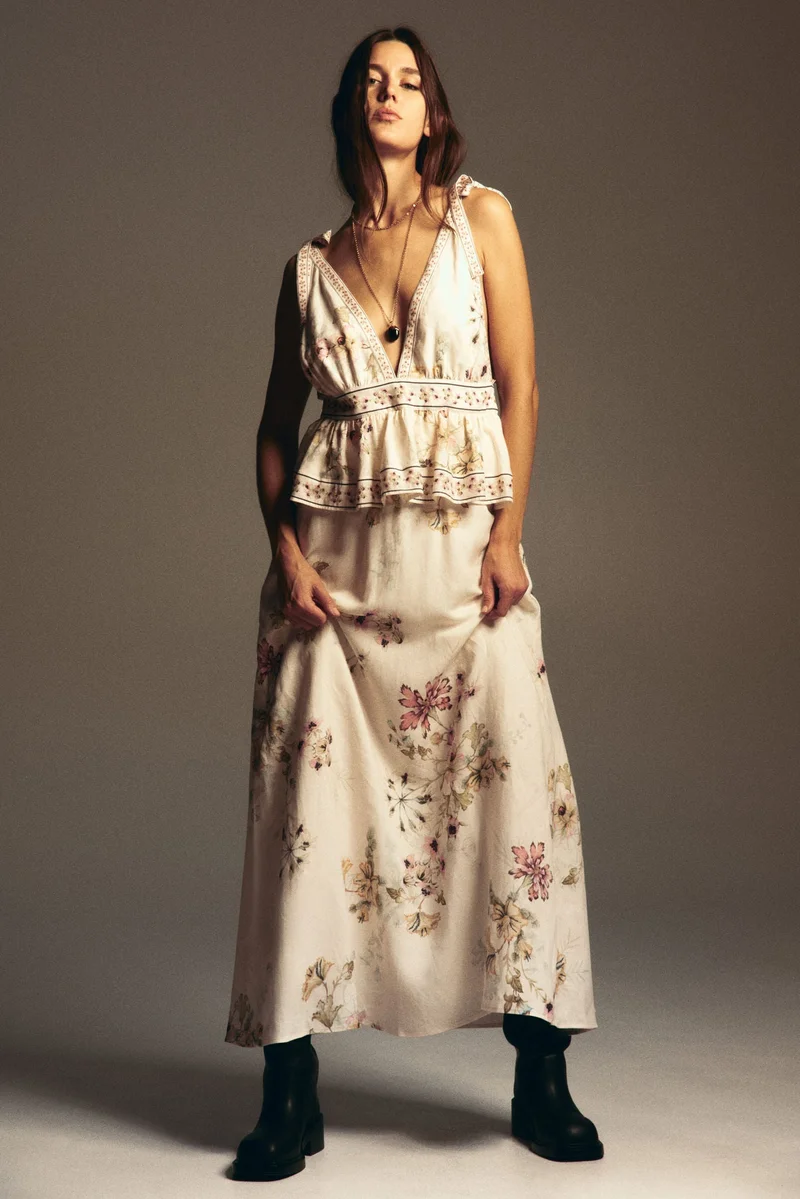 اتش اند ام فستان بحمالات ربط من مزيج الكتان