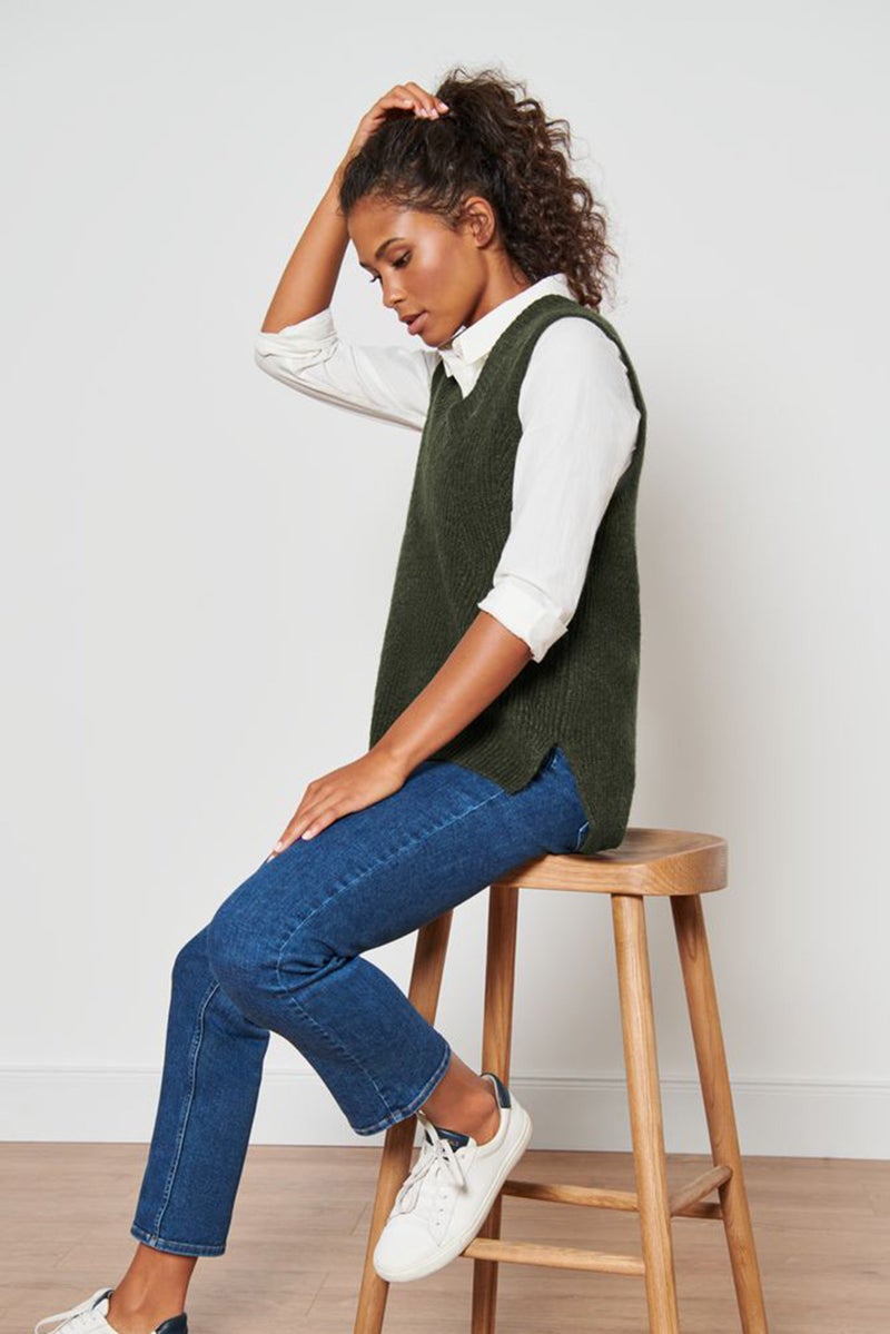 Tchibo سترة نسائية محبوكة بدون أكمام، زيتوني داكن - Image 1