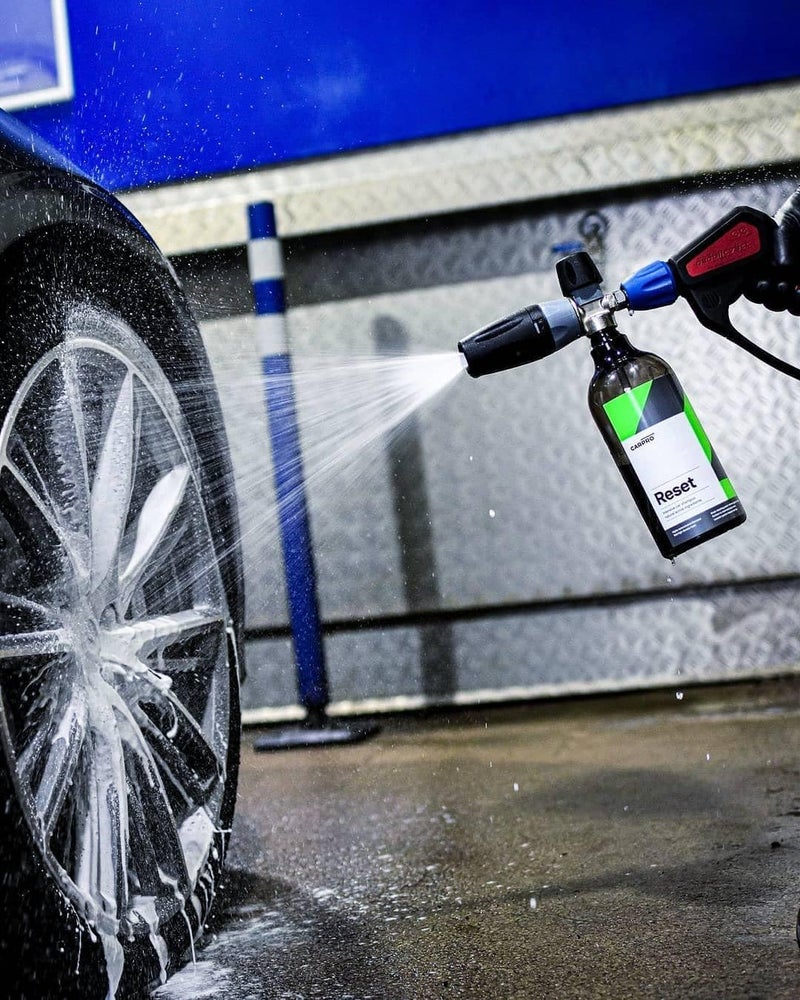 CarPro Reset - Intensive Car Wash Shampoo Perfect for Ceramic Coating & Nanotechnology Based Sealants and Coatings, pH-Neutral - Liter (34oz) - Image 2