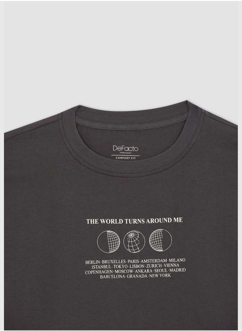 ديفاكتو Comfort Fit Short Sleeve Printed T-Shirt