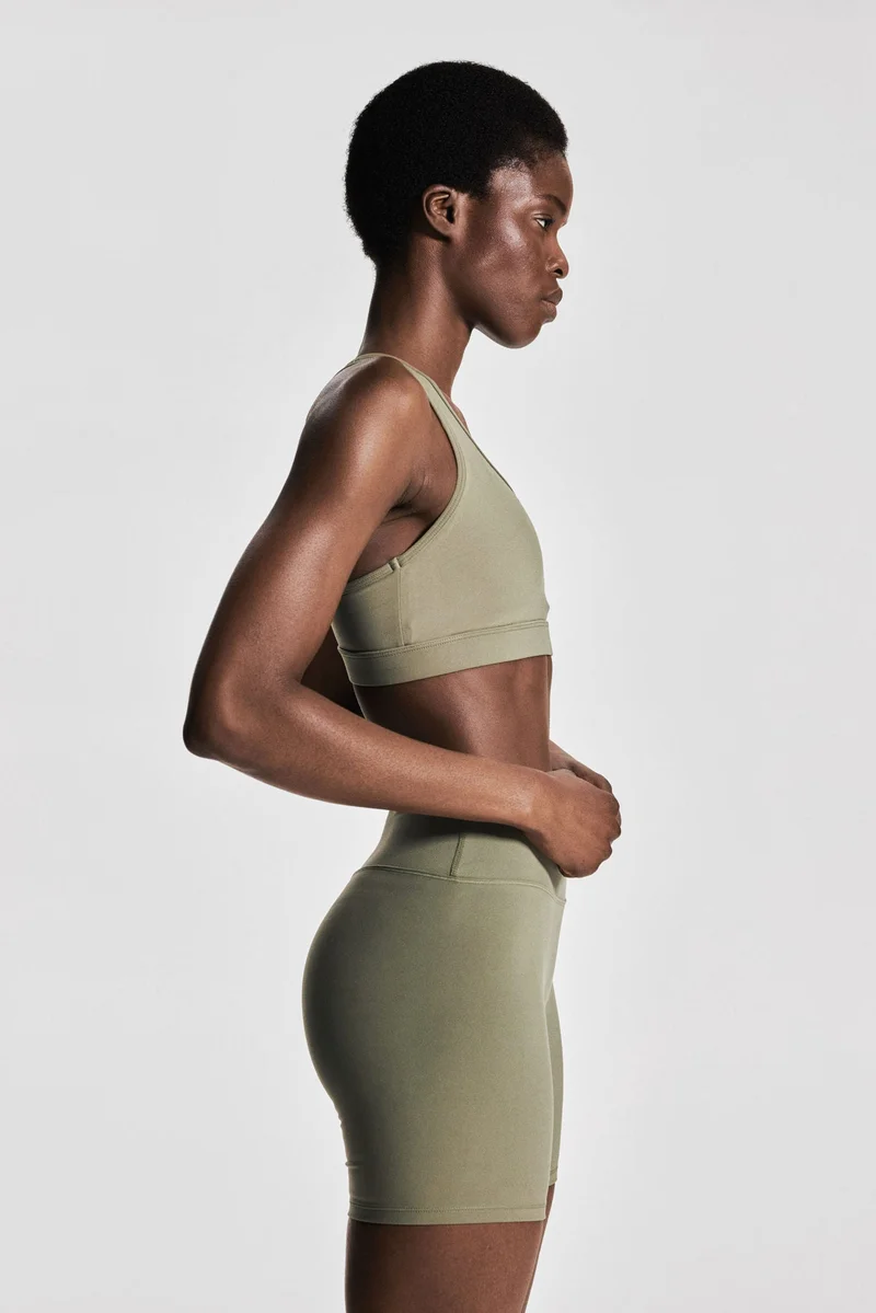 اتش اند ام Medium Support Sports bra with SoftMove