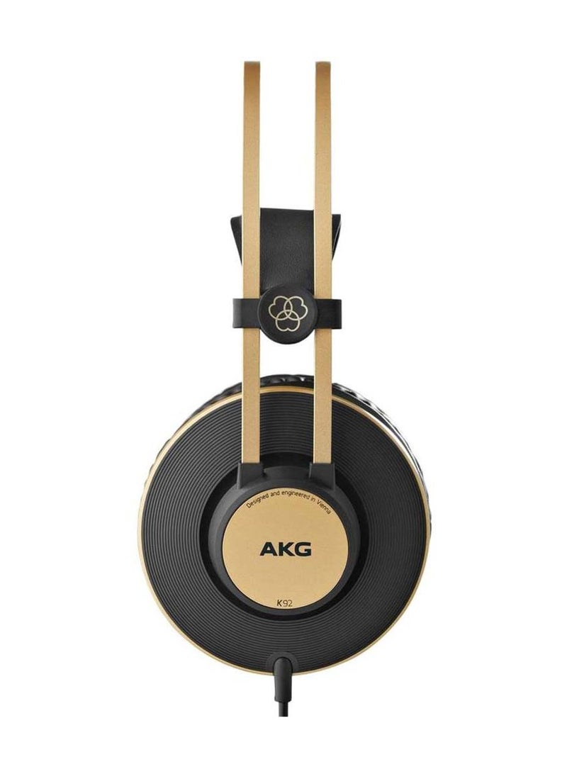 AKG Closed-back Circumaural Headphones with 40mm Drivers, 1/8" Gold Plug, and 1/4" Gold Screw-on Adapter - Image 2