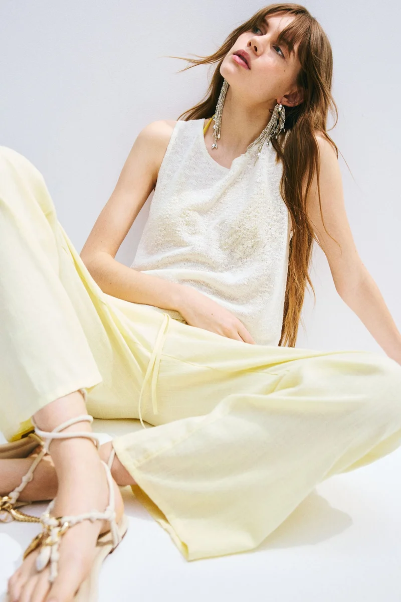 اتش اند ام بنطلون برباط وقصّة مستقيمة