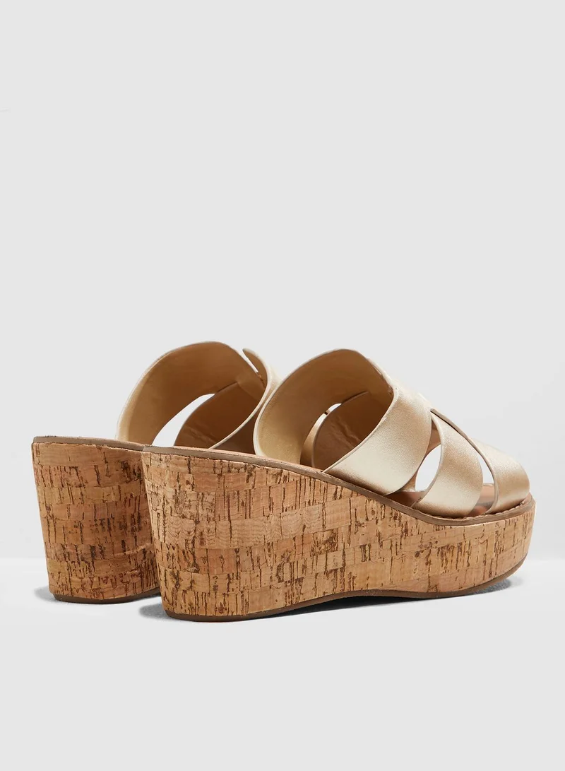 STEVE MADDEN Sammy Wedge Sandal - Gold