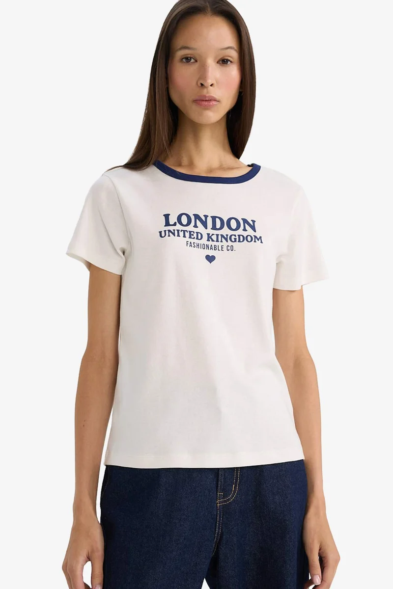 ديفاكتو Regular Fit Ribbed Printed Crew Neck T-shirt