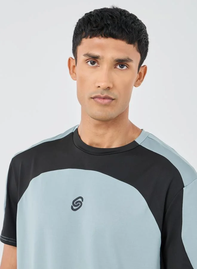 Styli Styli Color Block Panelled Ultra Stretch Oversized T-Shirt
