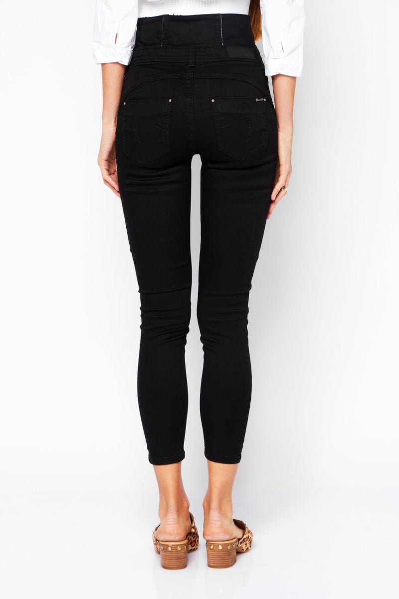 VERO MODA Women Skinny Fit Dark Wash Stretchable Denim, Black - Image 4