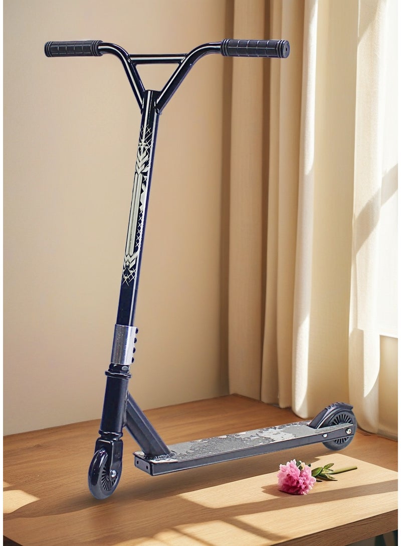 إيزي فيتشور سكوتر إيزي فيوتشر ثنائي العجلات للمحترفين للحركات البهلوانية - سطح من الألومنيوم مع شريط قبضة، عجلات من الألومنيوم 110 مم، مقود عريض على شكل حرف T، فرامل فولاذية، سكوتر خفيف الوزن بزاوية 360 درجة للحركات الحرة للمبتدئين والمتوسطين - Image 1