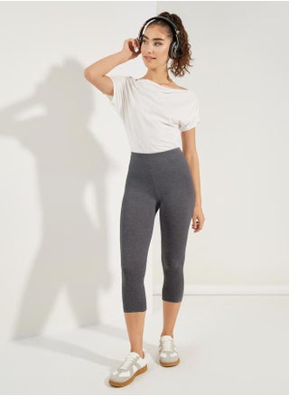 Elastic Waistband Basic Capri Length Leggings - pzsku/Z92CB2D168365E8555186Z/45/_/1720357323/ff64e6e0-6391-4ba9-aebc-2777d2db273c