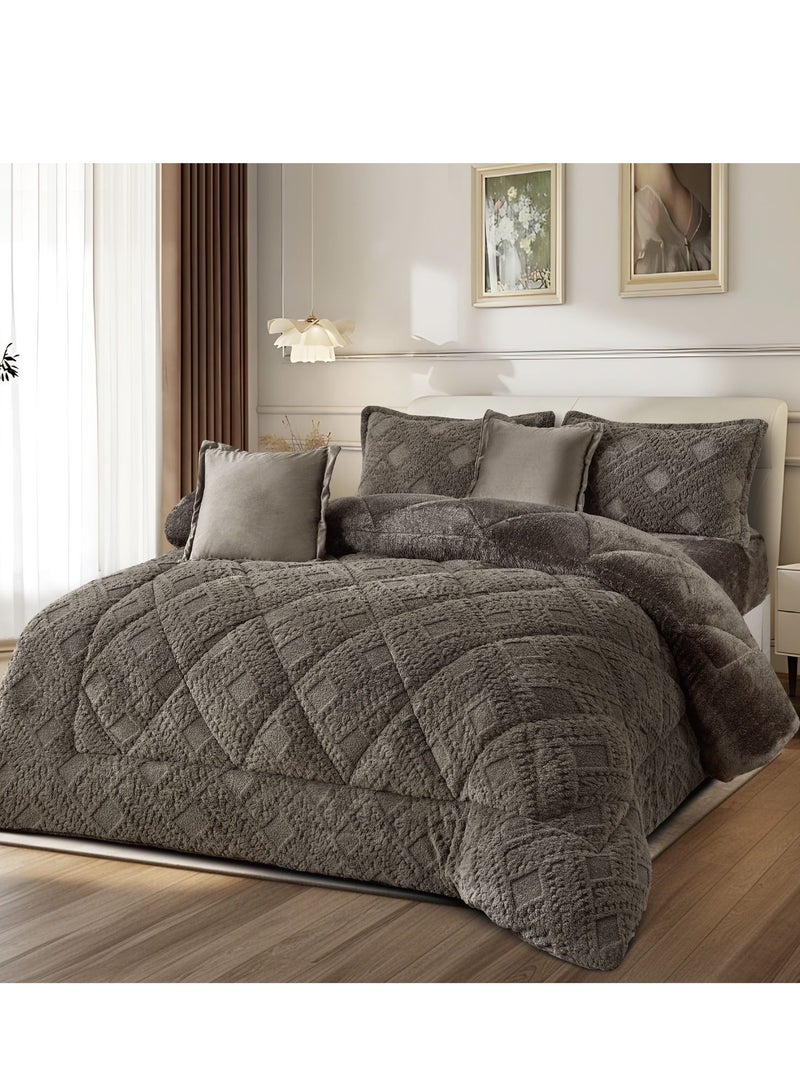 مينجلي مفرش سرير نفرين مخمل شتوي فخم بتصميم انيق وخامة تمنحك الدفئ والراحة 6 قطع، مقاس اللحاف 240x220 سم - Image 1