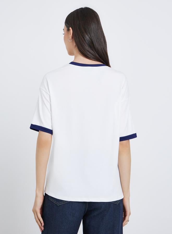 تايك تو تيشيرت فضفاض بتفاصيل خياطة مُتباينة - Image 4