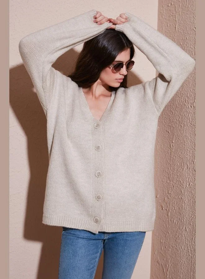 ليلا كارديجان نسائي محبوك بياقة على شكل حرف  وأزرار من ليلا