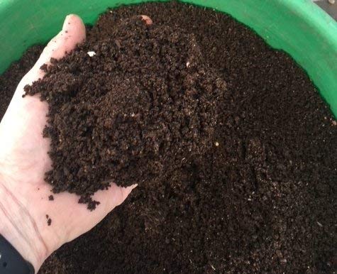 Generic UGANIO Organic Ways Cow Manure Vermi Compost for Home Garden 1 kg  - Image 1