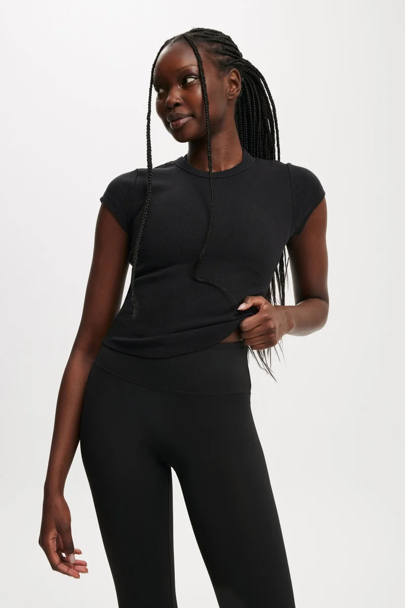 Body ACTIVE CURVED HEM BABY TEE