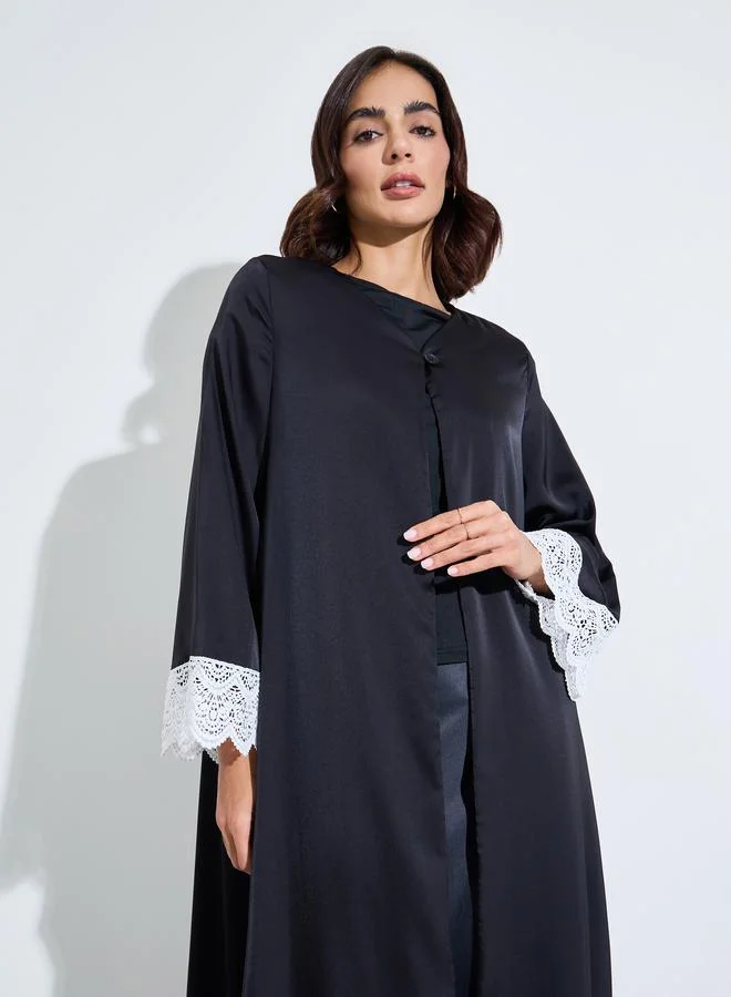 أميرة Black Solid Open Front Abaya with Delicate Lace Trim