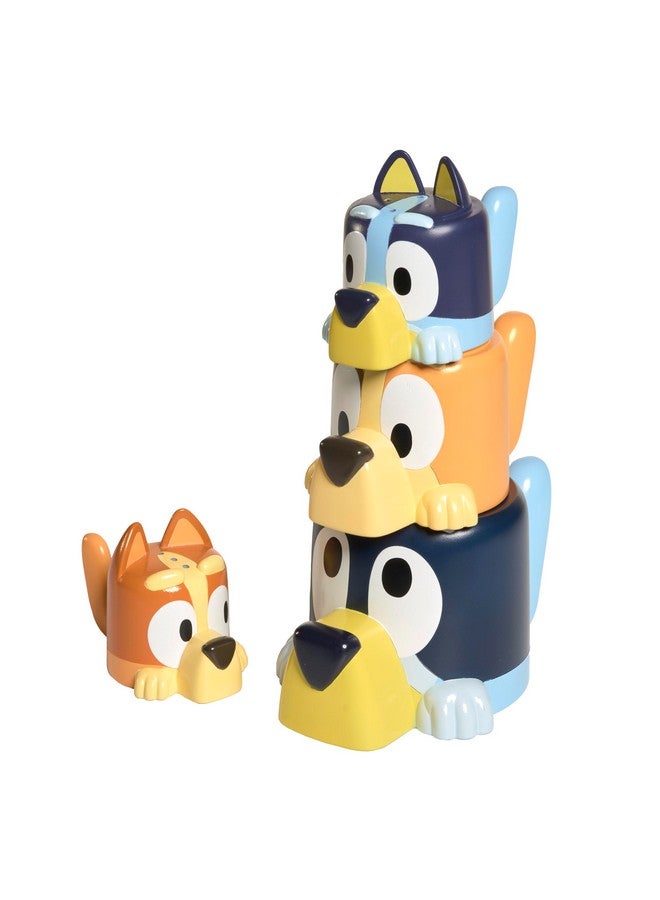 TOMY ألعاب استحمام توومي من تومي - أدوات صب عائلة بلوى - تشمل شخصيات تشيلي، باندت، بينغو وبلوى - أكواب متداخلة وقابلة للتكديس للاستحمام أو الشاطئ أو المسبح - 4 قطع - للأعمار من 18 شهرًا وما فوق - Image 1