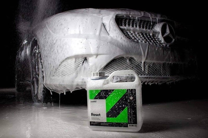 CARPRO Reset - Intensive Car Wash Shampoo Perfect for Ceramic Coating & Nanotechnology Based Sealants and Coatings, pH-Neutral - 4 Liter (135oz) - Image 3