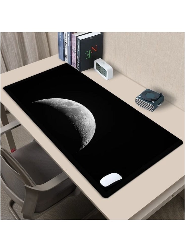 وسادة ماوس ألعاب كبيرة بمقاس 700×300×3 مم بتصميم خيال علمي كوني، حواف مخيطة، وسادة ماوس ممتدة، سطح قماش ناعم، قاعدة مطاطية غير قابلة للانزلاق، مقاومة للماء، وسادة ماوس ممتدة مريحة، وسادة مكتب مقاومة للانسكاب، وسادة مكتب للوحة المفاتيح والماوس، لون أسود (سطح القمر) - Image 2
