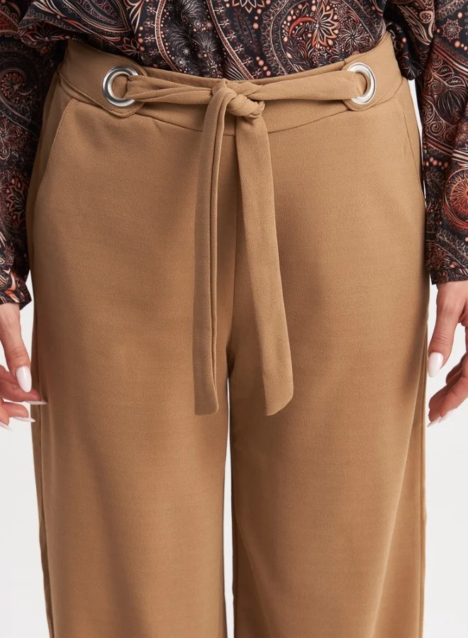 HaILYS Elegant Wide-Leg Camel Trousers with Tie-Waist Detail for Women