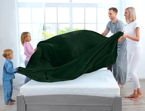 Utopia Bedding Fleece Blanket Twin Size Forest Green 300GSM Luxury Anti-Static Fuzzy Soft Microfiber Bed Blanket (60x80 Inch) - Image 3