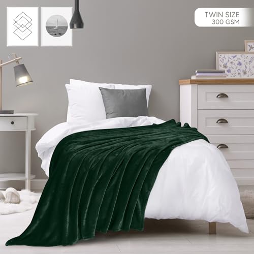 Utopia Bedding Fleece Blanket Twin Size Forest Green 300GSM Luxury Anti-Static Fuzzy Soft Microfiber Bed Blanket (60x80 Inch) - Image 2