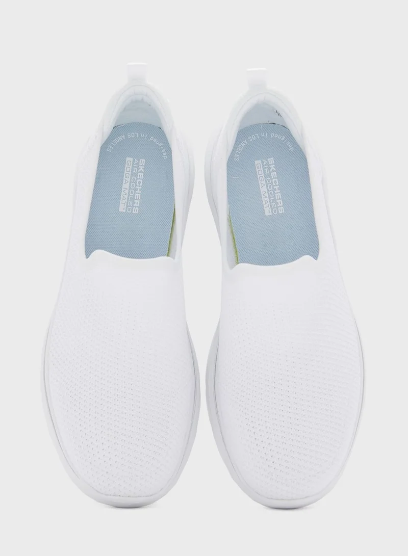 SKECHERS Go Walk 7