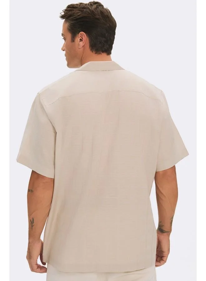 JUNE June Exclusive Men Oversize Short Sleeve Patterned Shirt Beige