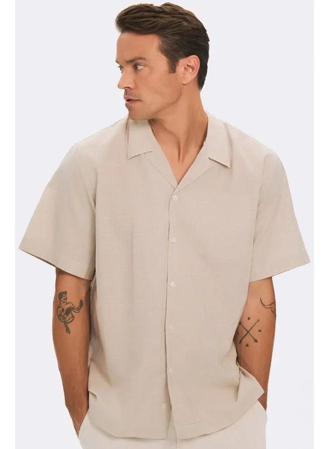 JUNE June Exclusive Men Oversize Short Sleeve Patterned Shirt Beige