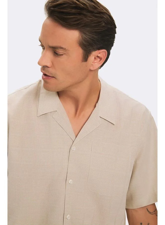 JUNE June Exclusive Men Oversize Short Sleeve Patterned Shirt Beige