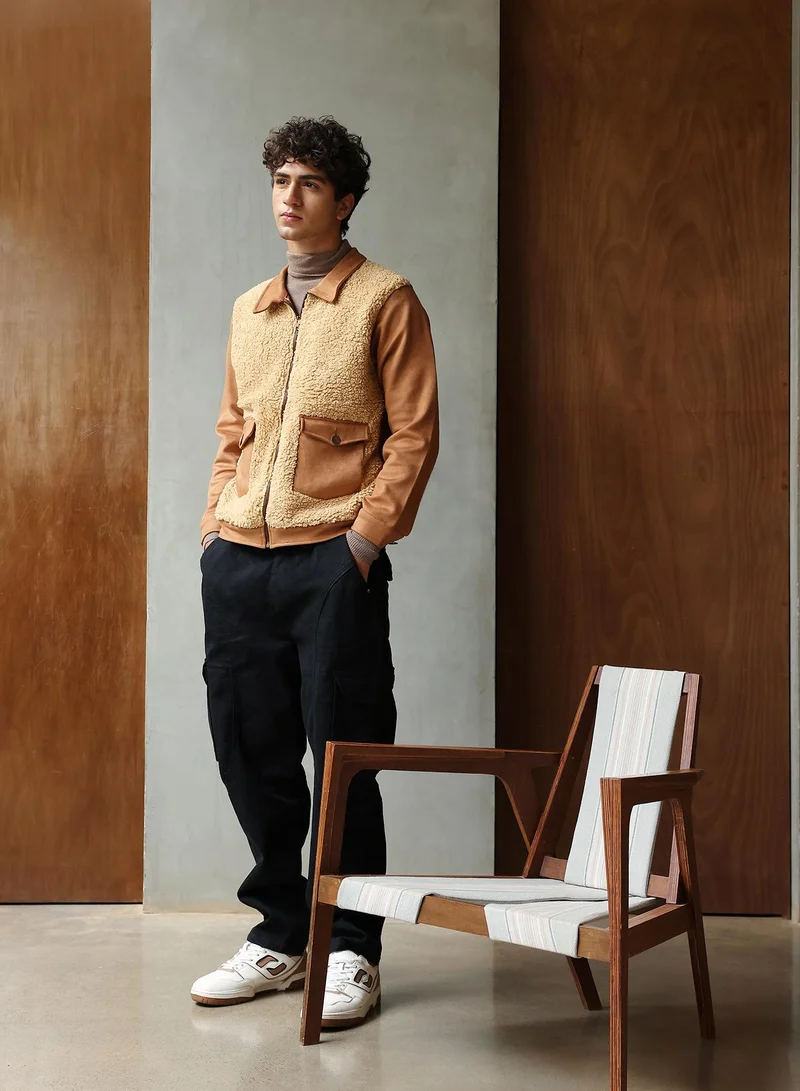 كامبوس سوترا Campus Sutra Men's Tan Brown Contrast Sherpa-Block Jacket | Spread Collar , Cuffed Sleeves , Zipper  Closure , Straight Hem | Colourblock Textured For Casual & Daily Wear