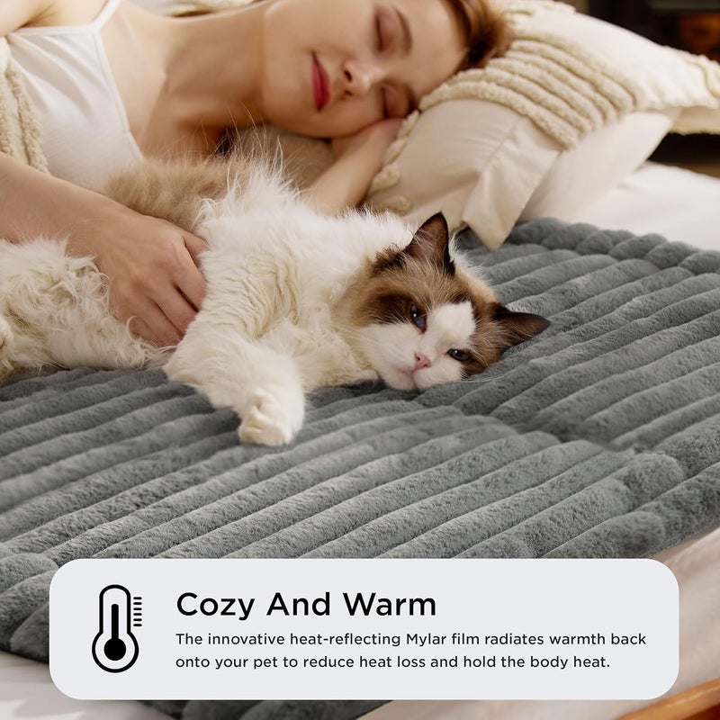 KASTWAVE Cat Bed for Indoor Cats, 24''x18'' Cat Dog Crate Mat, Indoor & Outdoor Thermal Extra Warm Mat for Pet, Non-Slip & Washable Pet Sleeping Blanket Cushion Bed (Grey) - Image 3