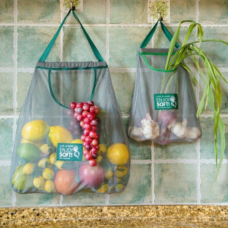 BESTOTTAM Reusable Mesh Bags for Fruit and Vegetable Hanging Storage Kitchen Storage Washable Foldable Net Bags 3 Pack - Image 5