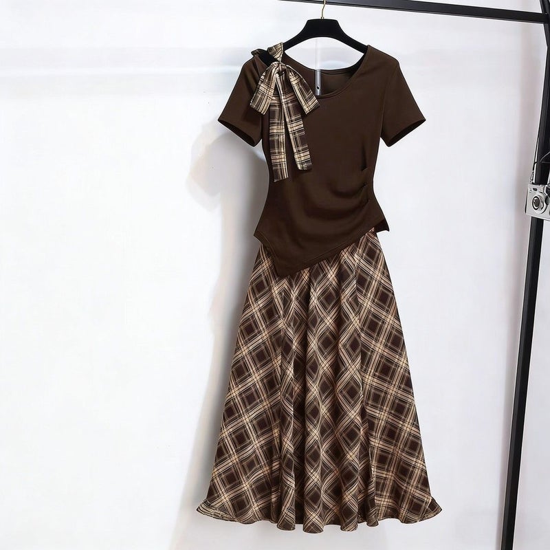 Summer Campus Style Plus Size Off-Shoulder Bow Tie T-Shirt and Plaid Skirt Set for Women - Image 3