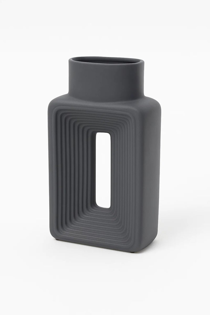 ماريا هومز مزهرية خزفية هندسية رمادية غير لامعة – أصيص زهور مزخرف مستطيل حديث بتصميم مقطوع - Image 4